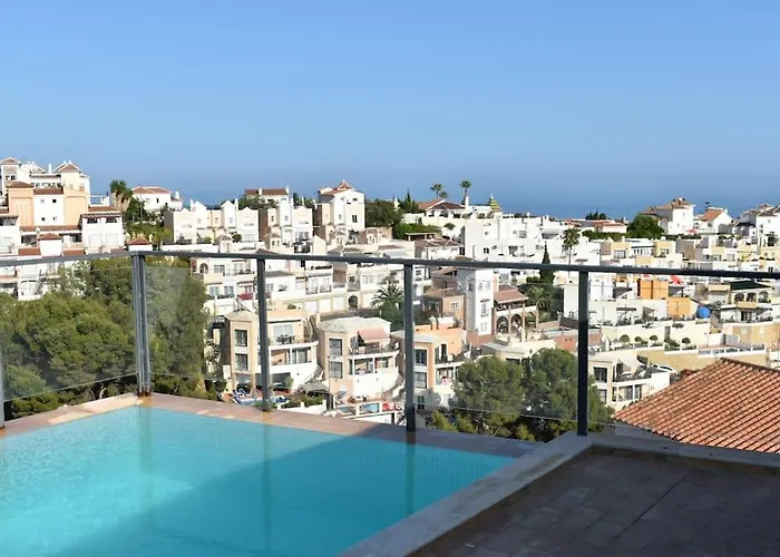 Moderna Mediterránea Villa Nerja