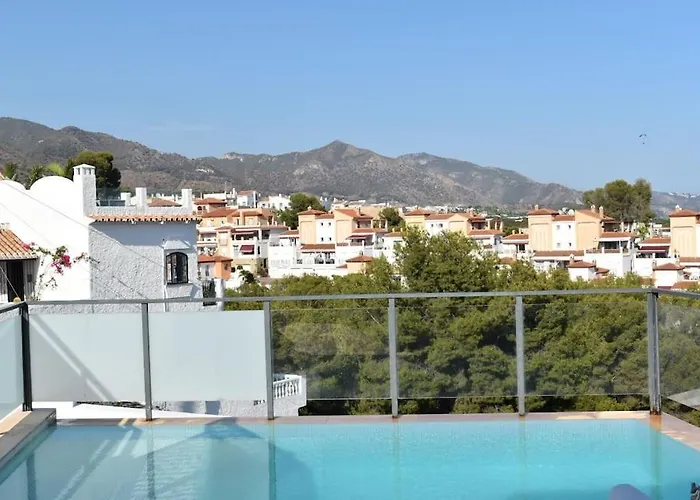 Moderna Mediterránea Villa *